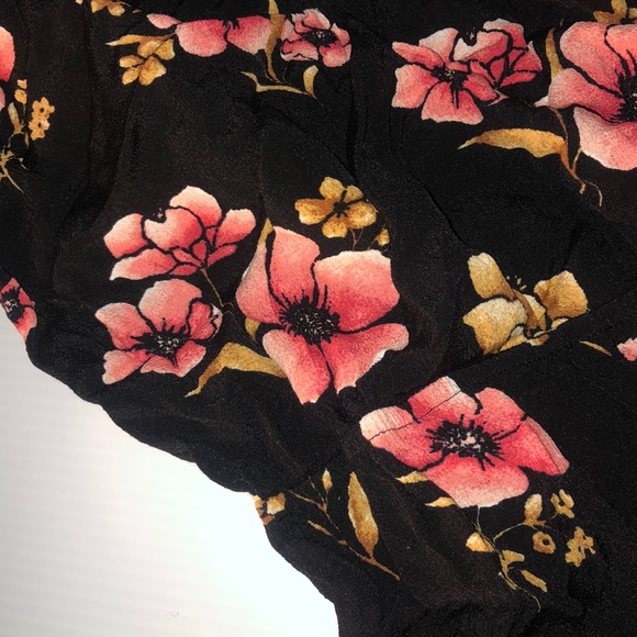 Floral romper - Picture 3 of 3